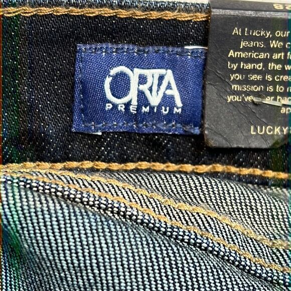 LUCKY Brand Sienna Slim Boyfriend Jean distressed stretch raw edge hem denim. - Picture 9 of 10